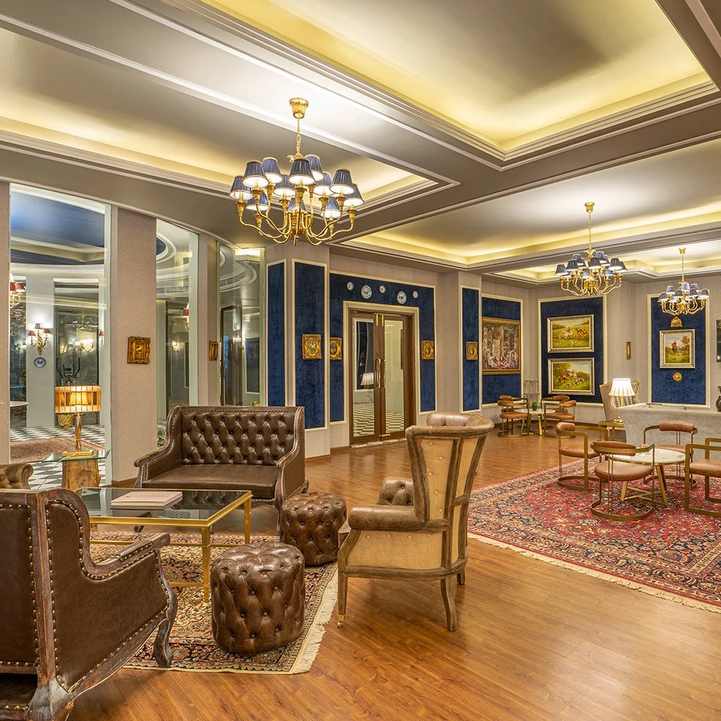 MANOR - THE CLUB HOUSE